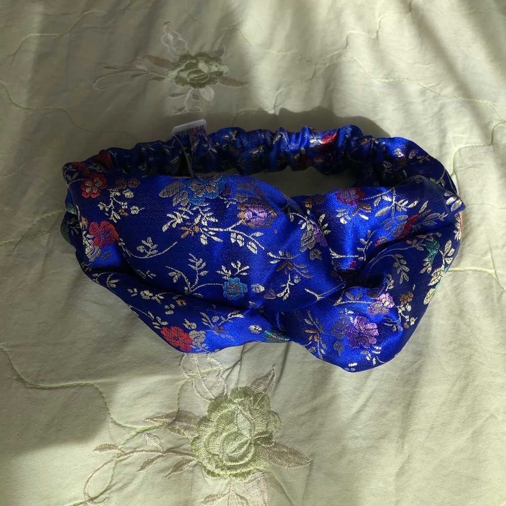 Urban Outfitters Knotted Wrap Headband